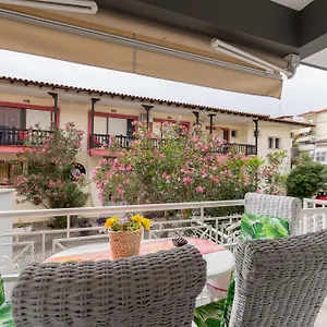 Family Apartments&suites , Neos Marmaras Grecja