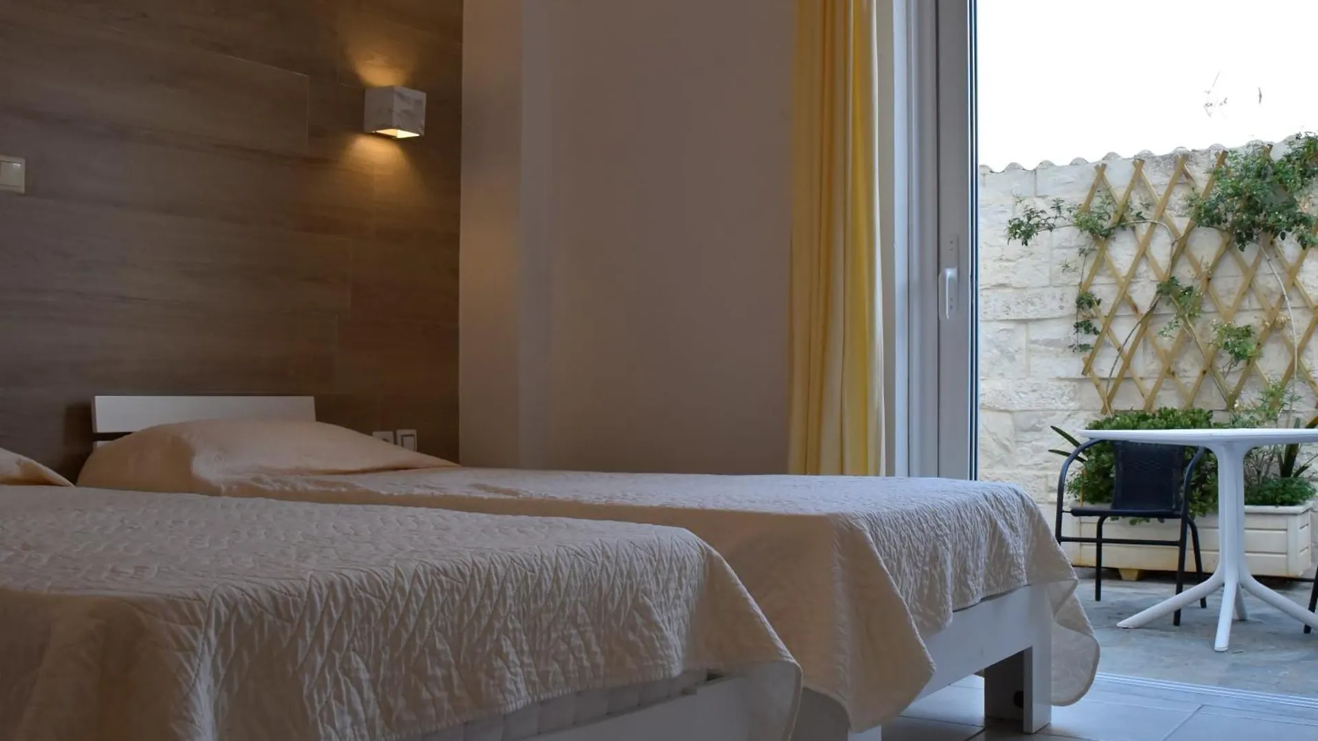 Castello Apartments Rethymno  Rethymno (Crete)